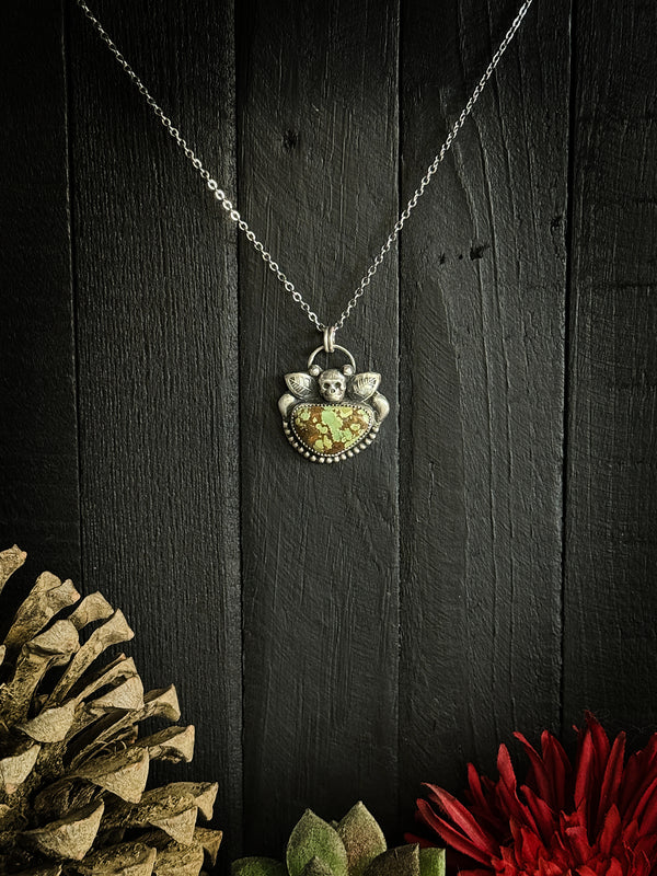 Colgante Calavera y Hojas Turquesa