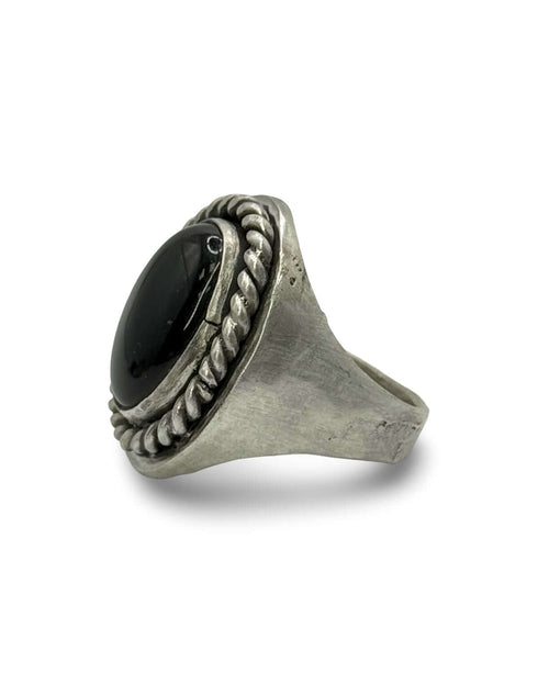 Anillo Sello Ovalado con Piedra