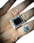 Anillo Sello Rectangular con Piedra