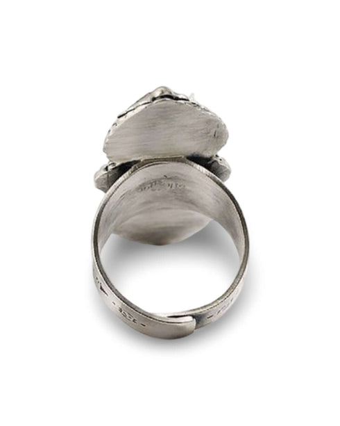 TRIO Ring – Carved Amber and Onyx