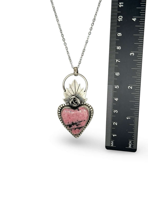 Colgante Corazón Rodonita con Rosa y Llama