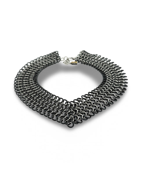 Elastic Mesh Peak Choker