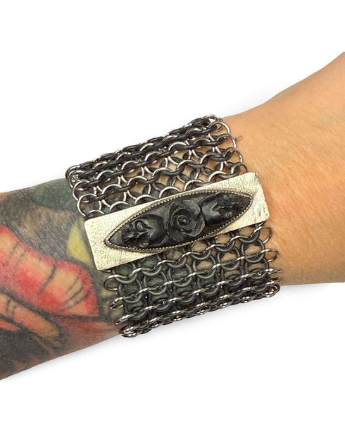 Brazalete Malla Elastica Base estrecha Skull and Roses