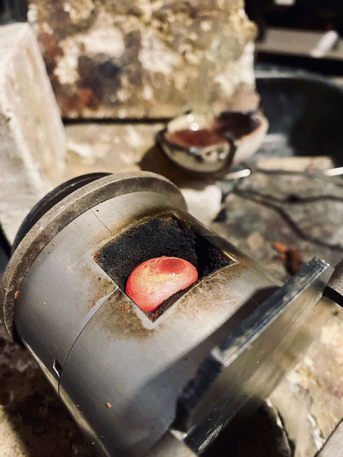 Taller de fundición en arena · crea tu JOYA en plata