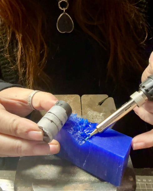 Diseña tu anillo en cera · crea tu joya en plata