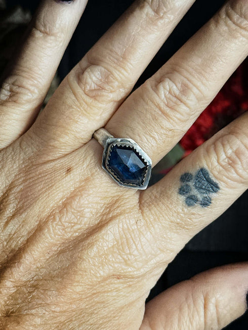 Anillo Kyanite Azul