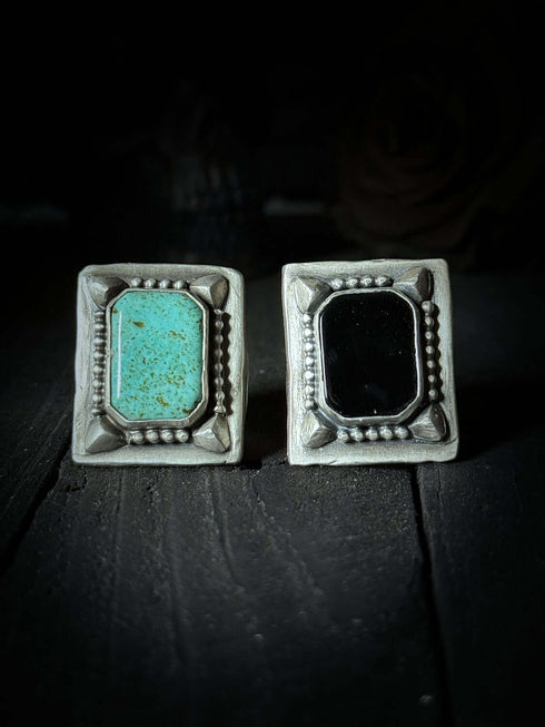 Anillo Sello Rectangular con Piedra