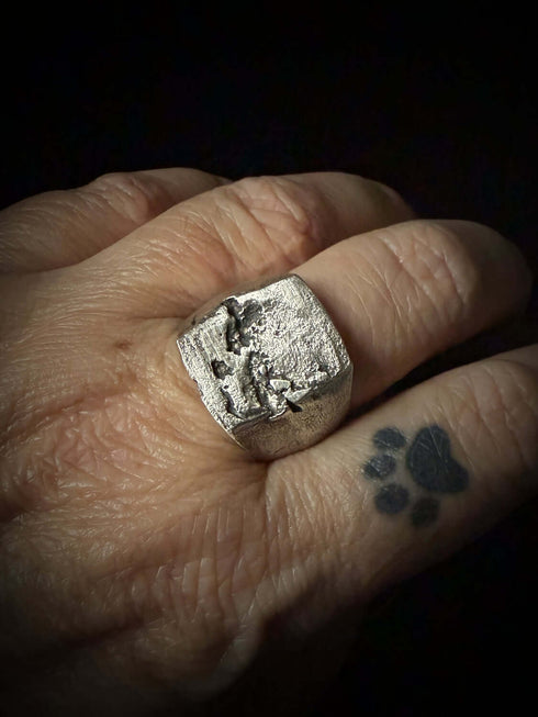 Anillo Sello Cuadrado Broken