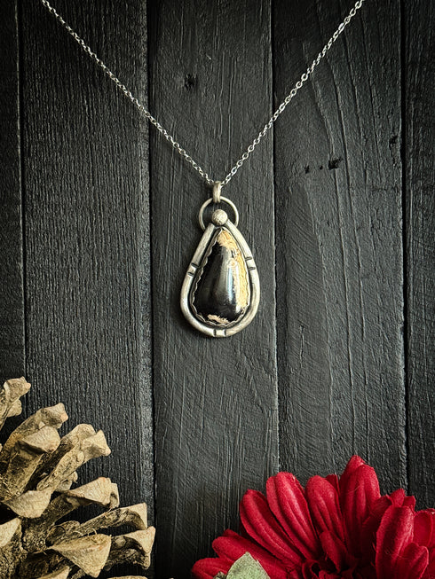 Colgante de Madera de Palma Petrificada