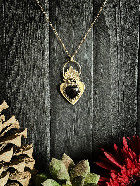 Colgante Corazón Dorado Llamas Onix