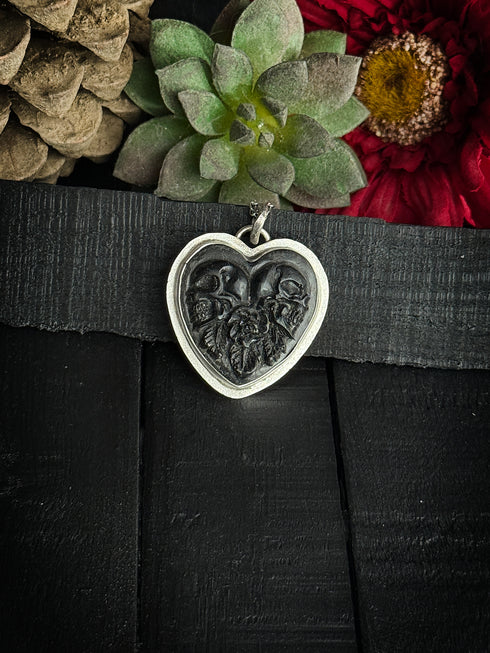 Colgante Corazon Skull and Roses