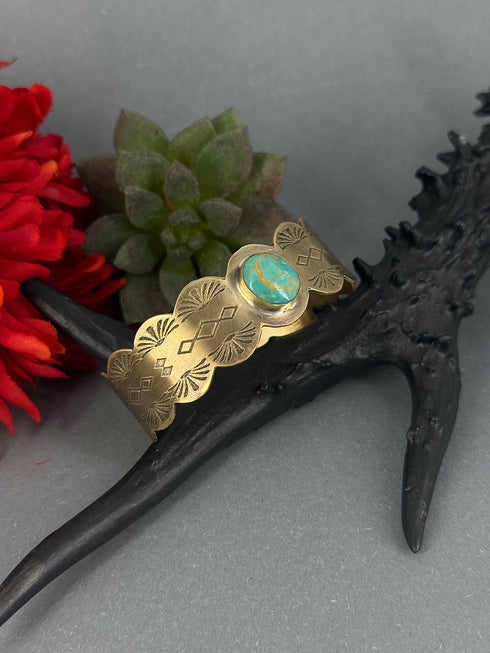 Pulsera Latón Grabados y turquesa
