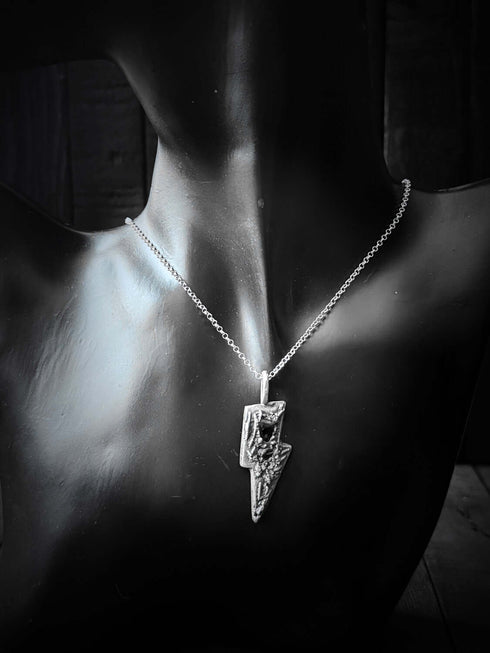 Colgante Rayo Stone Broken