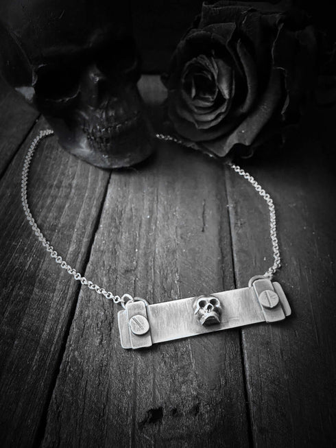 Colgante Tornillos Skull