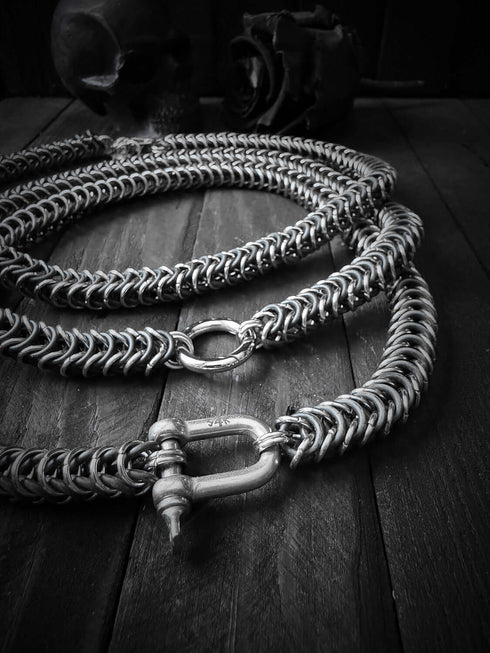 Elastic Tubular Choker with Clasp