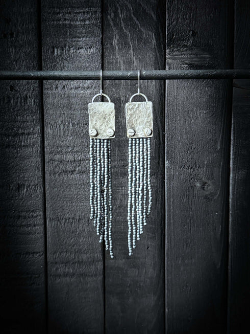 Seeds Silver Screw Earrings