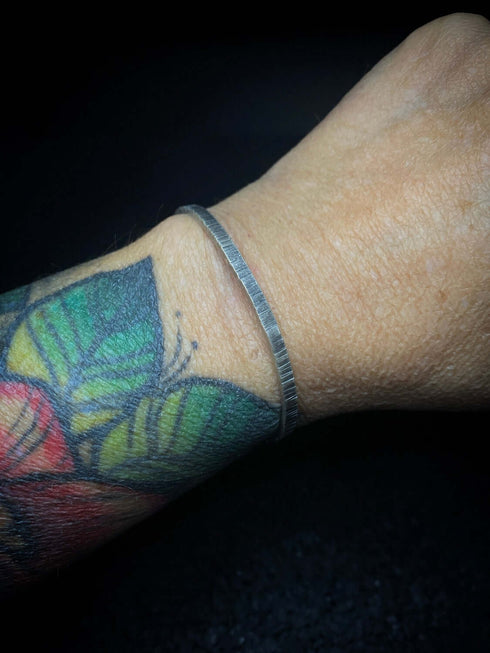 Brazalete Fino Broken